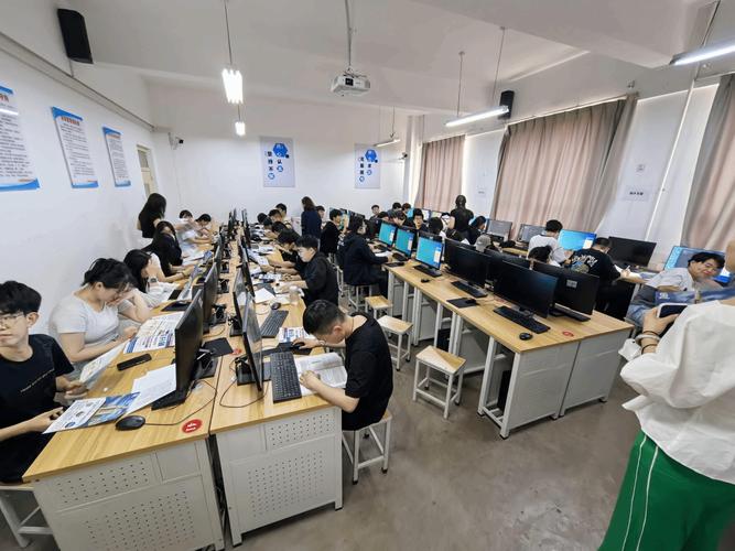 软件,系统研发于一体的全球领先重载agv企业,专注重载agv及智慧工厂